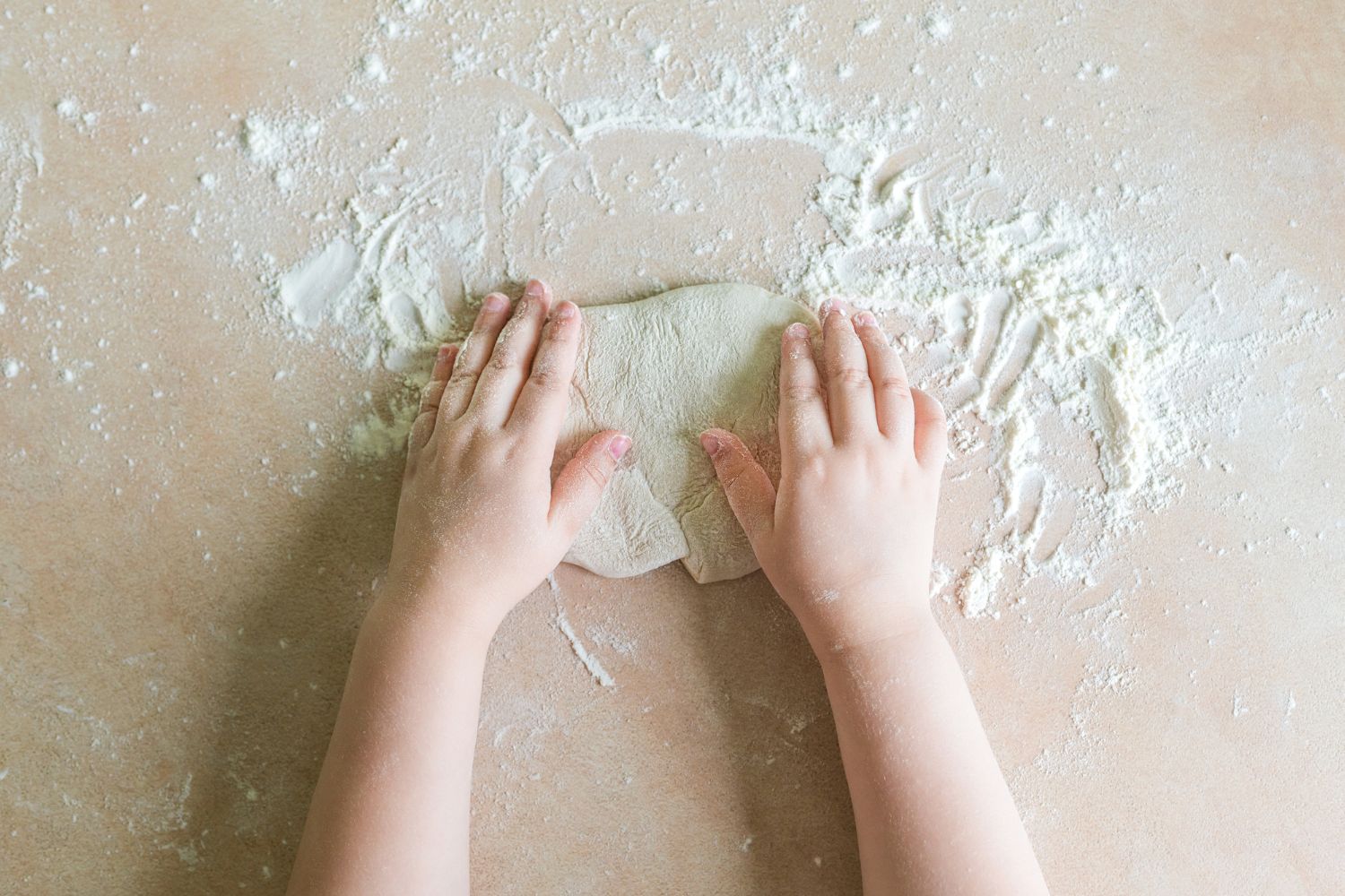 Mani In Pasta